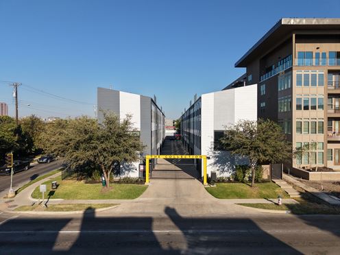 4901 Live Oak - The Collection