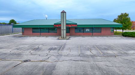 Photo of commercial space at 2669 Henry St. in Muskegon Crossing