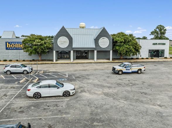 Oakland Shopping Center - Outparcel