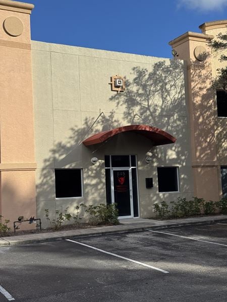 Industrial space for Sale at 845 S Kings Hwy in Fort Pierce