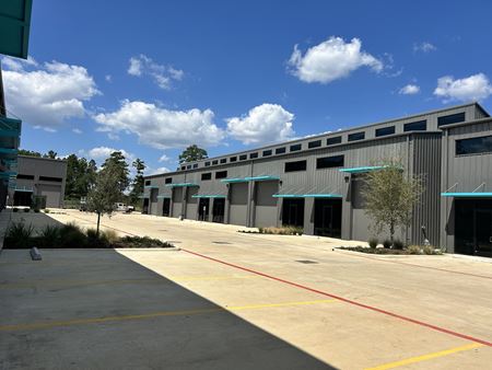 Industrial space for Rent at 2007 Airport Road in Conroe
