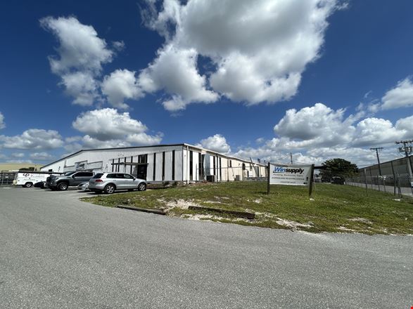 Warehouse/Flex Space Near Polk Parkway
