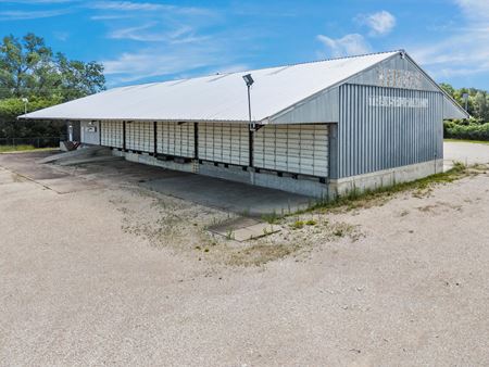 Photo of commercial space at 324 S Lacy Dr in Waco