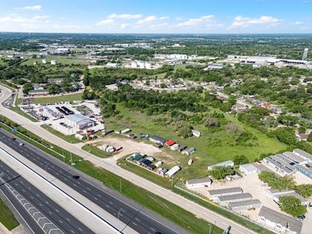 Photo of commercial space at 4901 Interstate 35 N in Lacy Lakeview