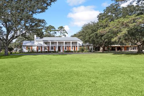 One-of-a-Kind Property for Lease | 701 S. Military Rd, Slidell