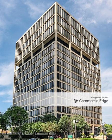 Office space for Rent at 7701 Forsyth Blvd in St. Louis