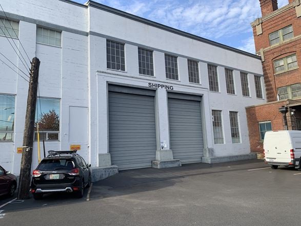 Fully Equipped Wet Manufacturing & Storage Facility