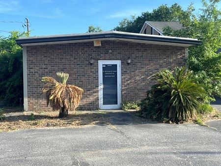 Photo of commercial space at 1415 Remount Road in North Charleston
