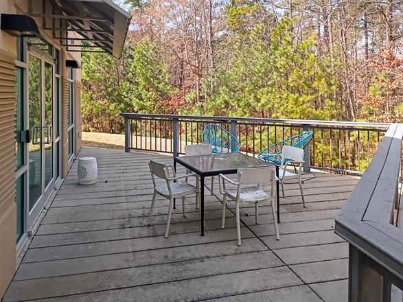 NC, Cary - 15000 Weston Parkway