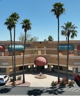The Courtyard at Sunridge Plaza