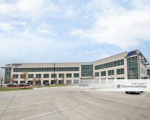 121 Commerce Center - AQUA