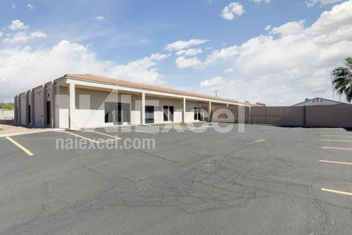 Rare Mfg./Showroom/Warehouse near Sunset!