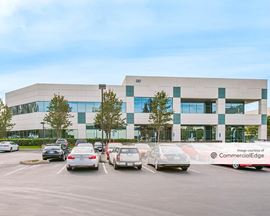 Gateway Crossing - 201 & 225 Gateway Blvd