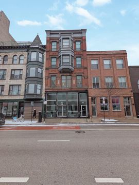 ±2,600 to 8,010 SF Class A Office Sublease in River North