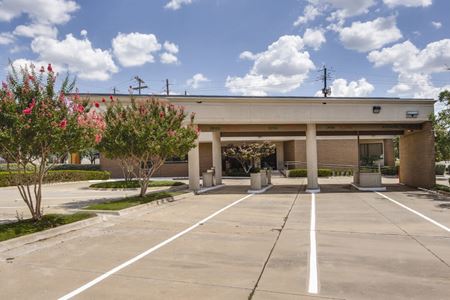 Commercial space for Rent at 13333 Midway in Dallas