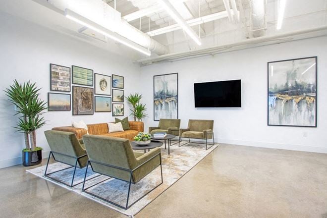MB2 - 1230 Rosecrans Avenue