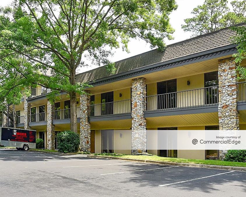 Chase Park South 100 Chase Park South Office Building