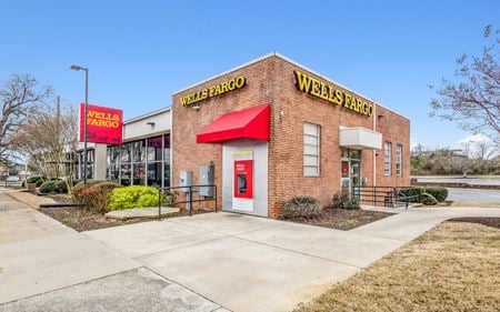 Photo of commercial space at 590 South Central Avenue in Hapeville