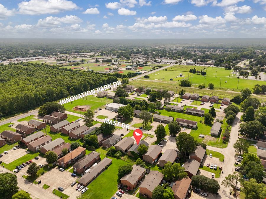 Value-add Fourplex Opportunity Near Burbank Dr