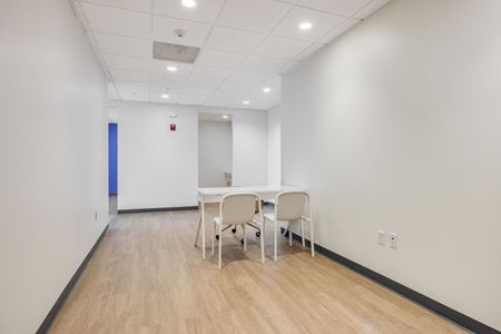 304      Space Photo Gallery 13