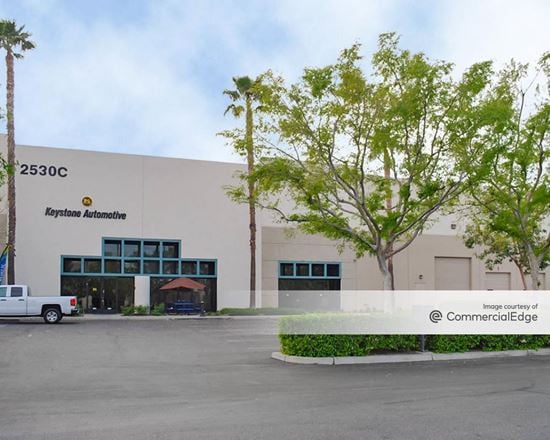Archibald Business Center - Building 8