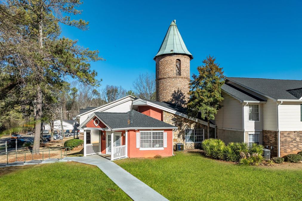 Castle Creek Apartments