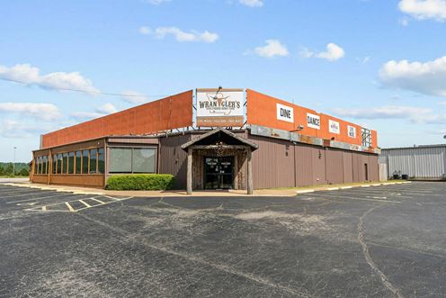 COMMERCIAL PROPERTY W/KITCHEN FOR SALE IN BRANSON, MO