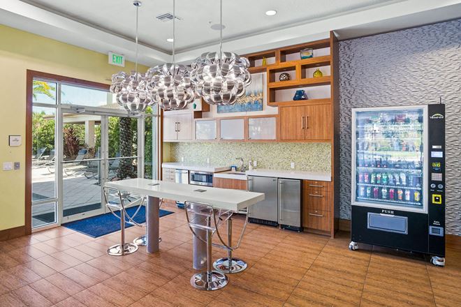 Apt CoWork - at The Marq Highland Park
