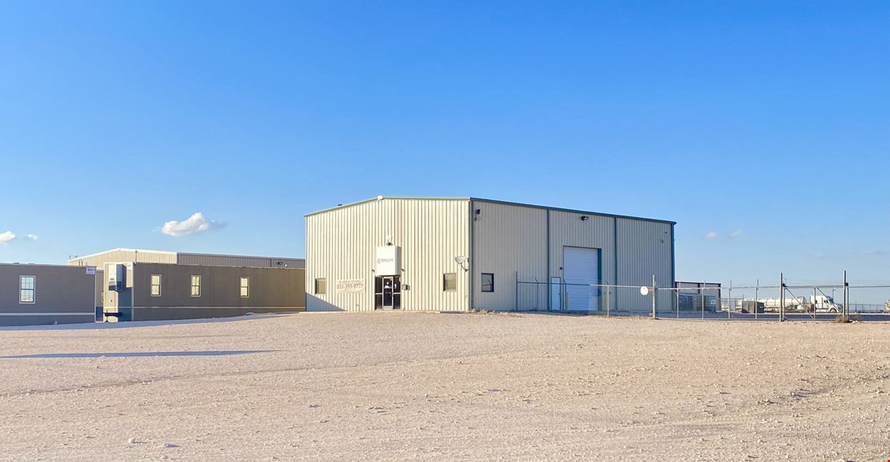 Hobbs, NM: 3,800 SF Office/Shop on 4.50 Acres, Fenced Yard