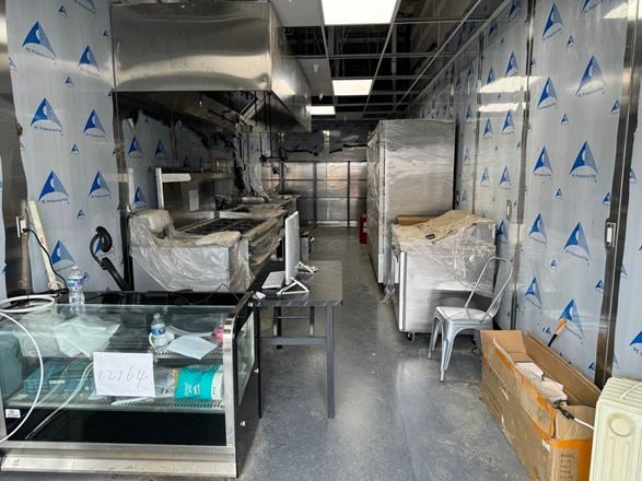 Commercial Kitchen / Ghost Kitchen for LEASE(222 E 10th St.)
