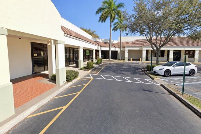 Retail space for Rent at 10299 Royal Palm Blvd in Coral Springs
