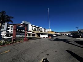 Town & Country Shopping Center