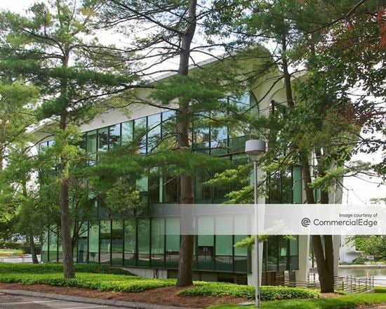 High Ridge Park Corporate Center - 4 High Ridge Park