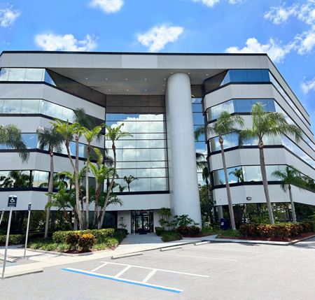 Commercial space for Rent at 28050 US Hwy 19 N in Clearwater