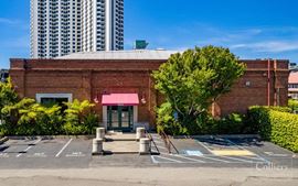 Emeryville Trophy Flex Opportunity