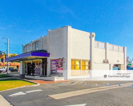 Commercial space for Rent at 2975 Harbor Blvd in Costa Mesa