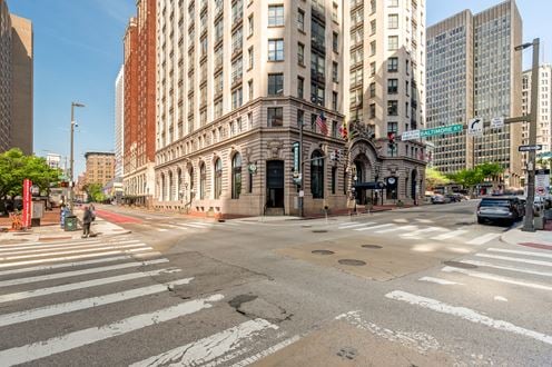 2 N Charles St