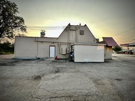 Photo of commercial space at 6724 South Cedar Street in Lansing
