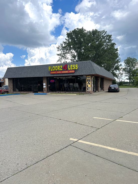 33150 Southbound Gratiot Avenue