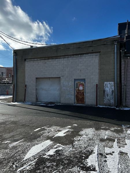 Photo of commercial space at 512 N Park St in Columbus