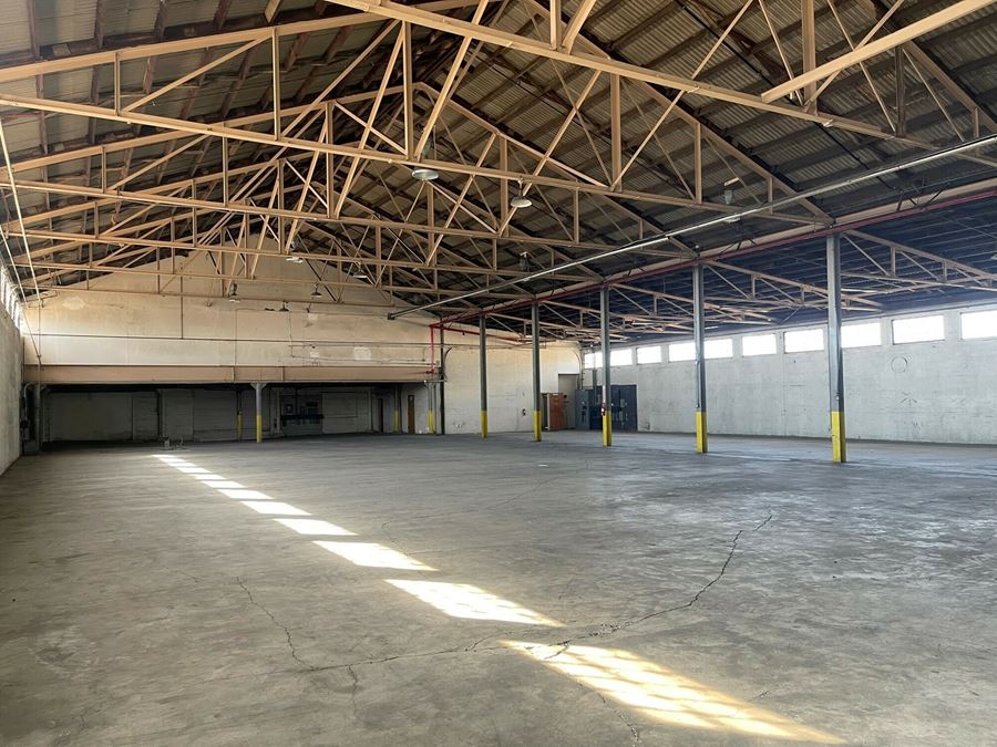 Office/Warehouse Space w/ Large Yard in Fresno, CA