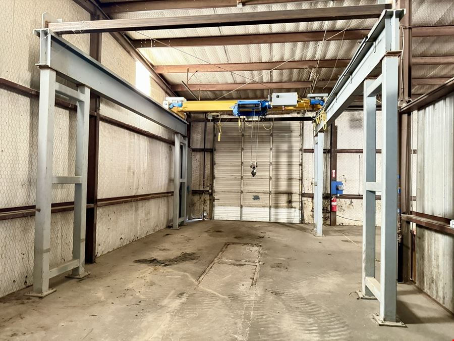 19,000 SF Storefront & Warehouse on ±36 Acres