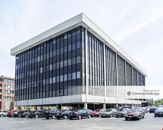 Edens Office Plaza