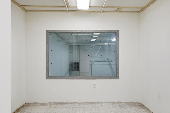 1,800 sf Industrial/ Contractor Space for Lease in Rowley, MA 
