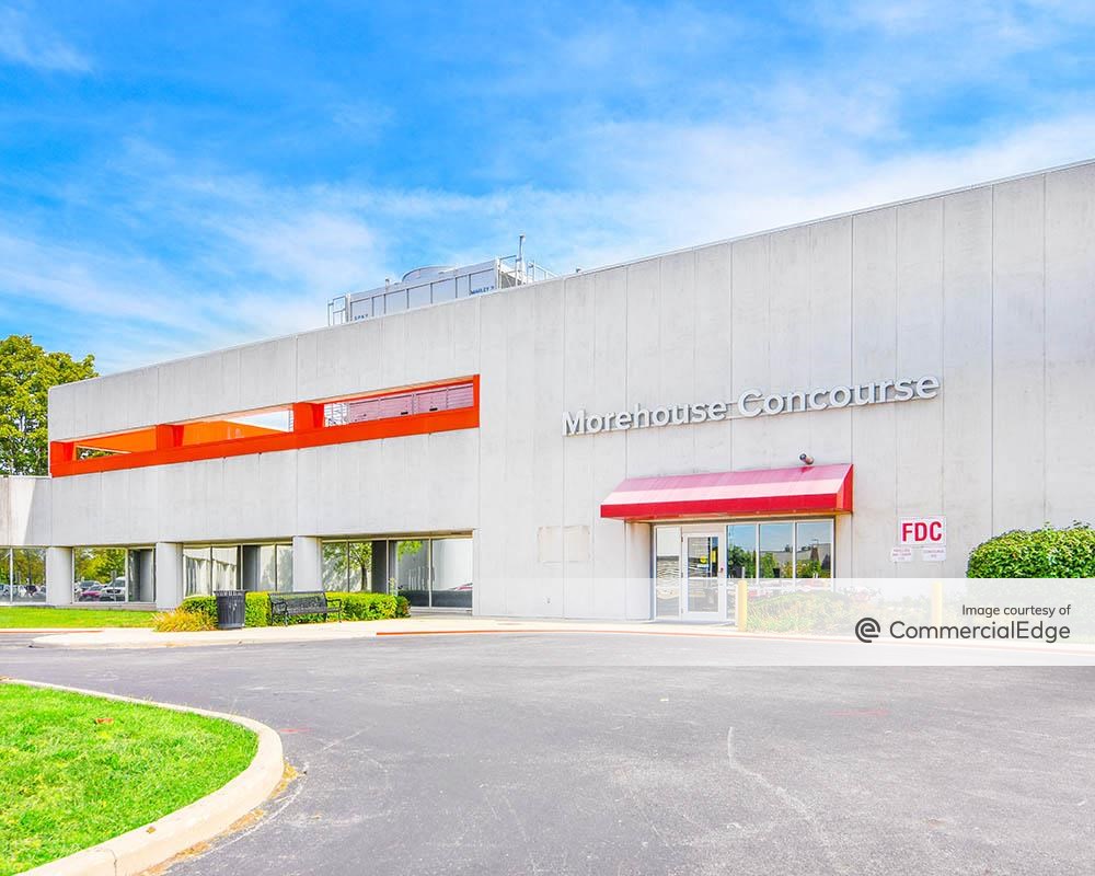 OSU Wexner Medical Center Martha Morehouse Medical Plaza - Concourse - 2050  Kenny Road, Columbus, OH | Office Building