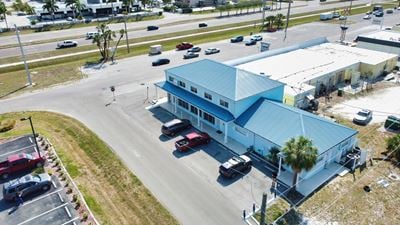 3221 Tamiami Trial 