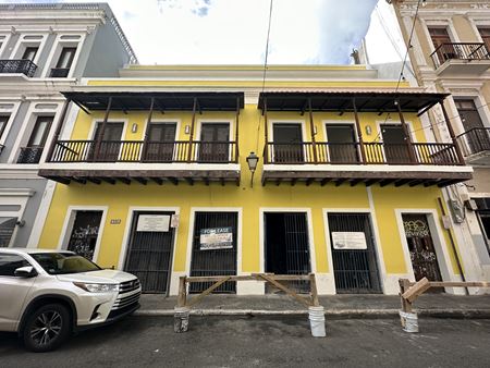 Retail space for Rent at 254-256 Calle San Francisco in San Juan