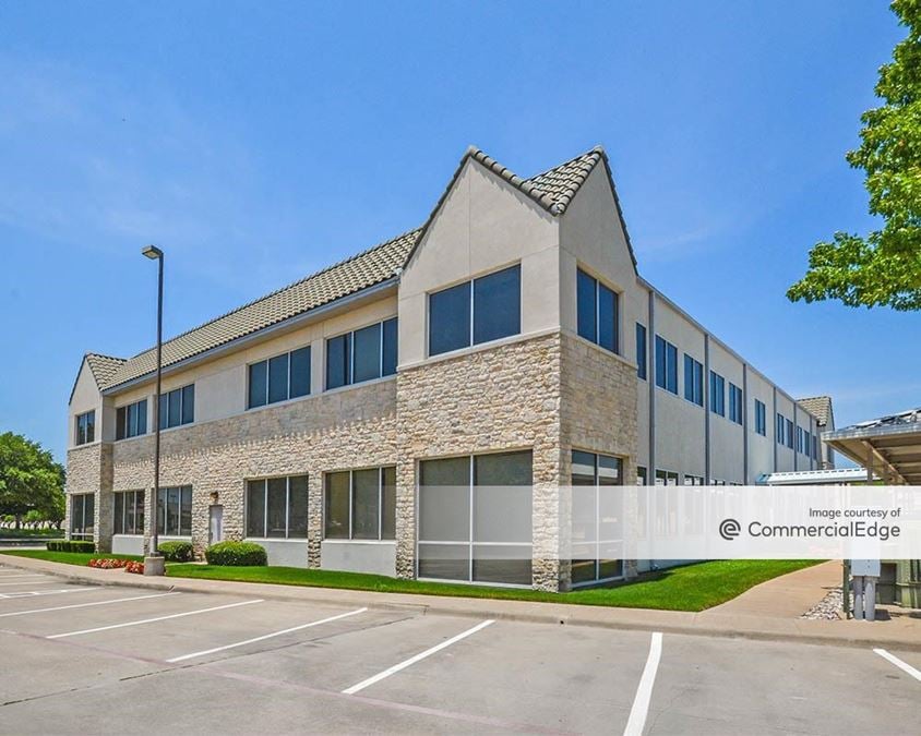 2813 South Hulen Street, Fort Worth, TX | CommercialSearch