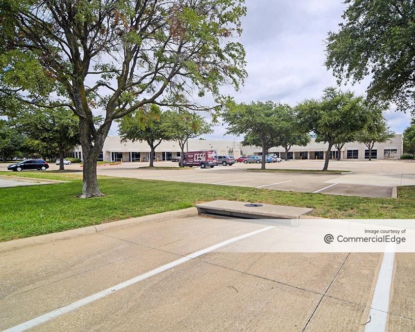 8550 Freeport Pkwy, Irving, TX Industrial Building