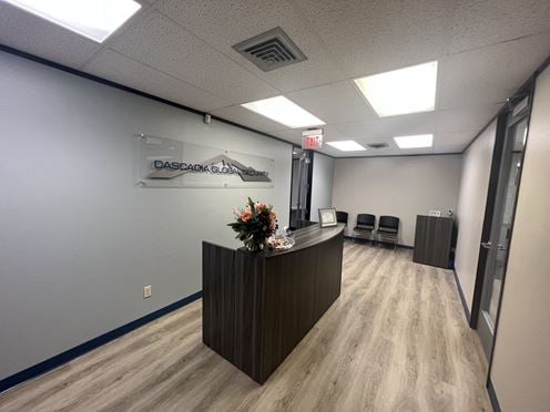 3301 Northland Dr. Suite 405